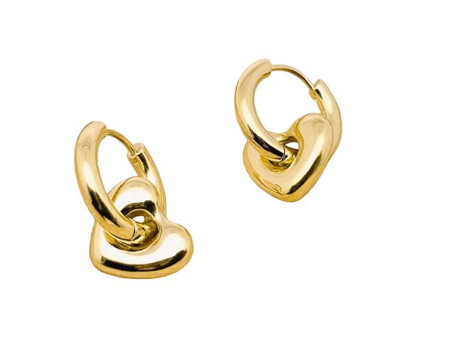 Brincos Huggie Coração em Aço Inoxidável com Banhado a Ouro 18K